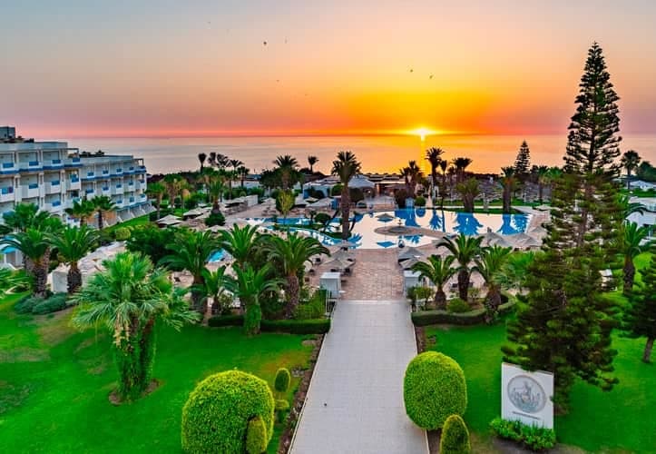 Sentido Bellevue Park ( Pour couples et familles seulement )